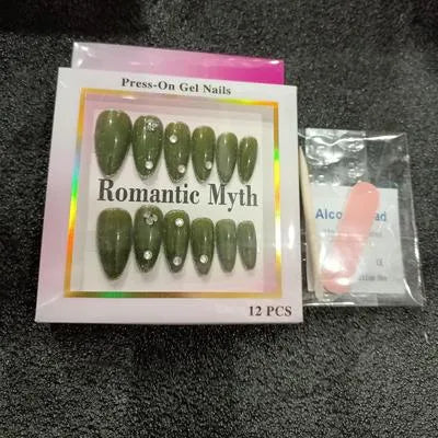 12 pcs of Press-on nails Set Stylish, Reusable, Easy To Apply